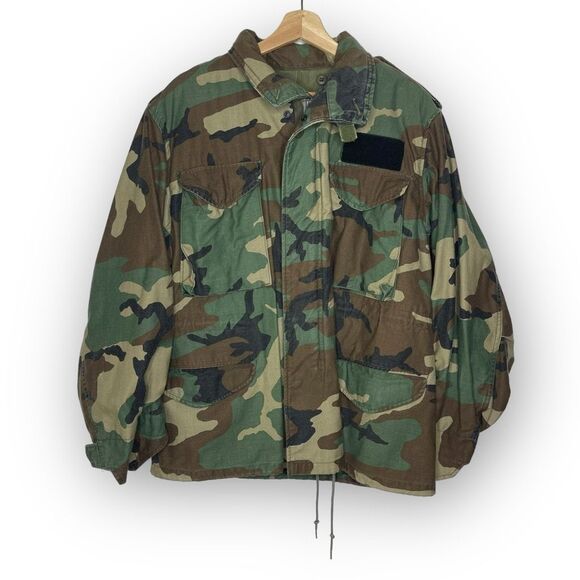 US Air Force Woodland Camo Cold Weather Field Coat Men's Size Medium Short - Picture 1 of 10